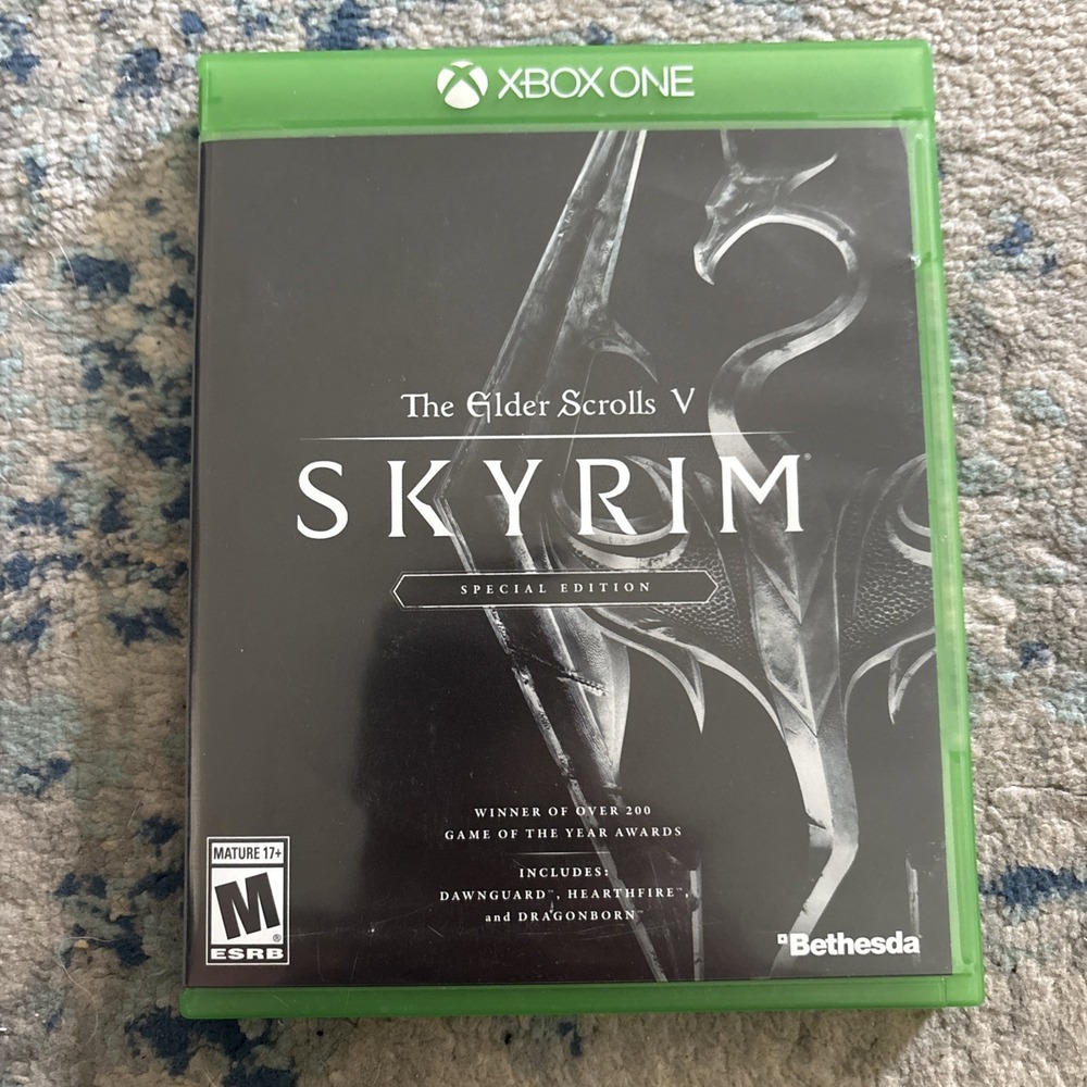 The Elder Scrolls V: Skyrim - Special Edition (Xbox One, 2016) CIB
